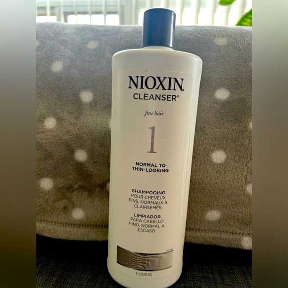Nioxin Shampoo - Step 1 Cleanser - Picture 2 of 4